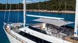 MS Custom Line-Luxus-Segelyacht M/Y Aurum Sky in Kroatien