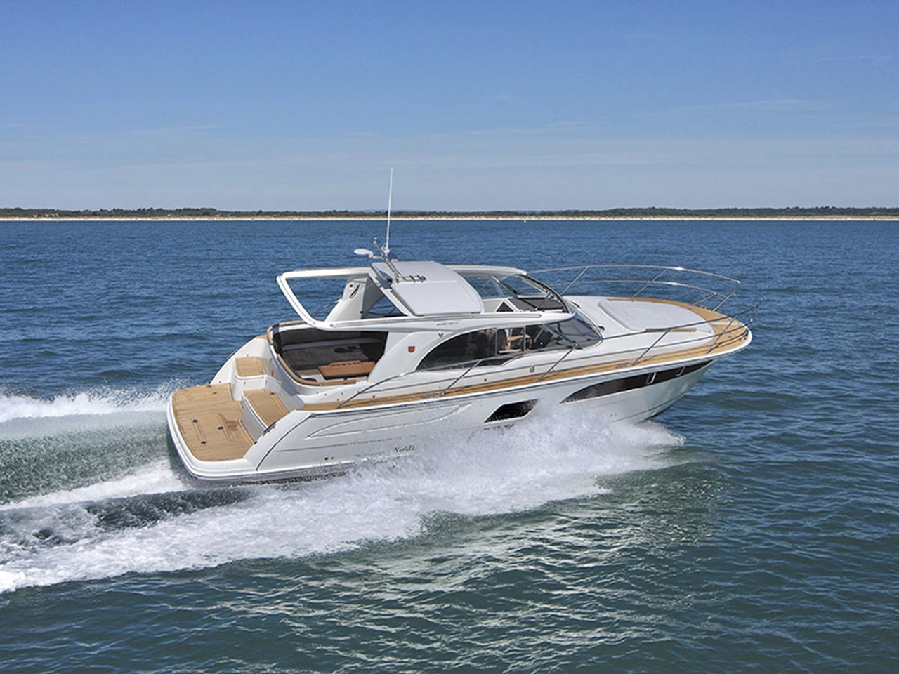 Marex 360 Cabriolet Cruiser-Motoryacht True North in Kroatien