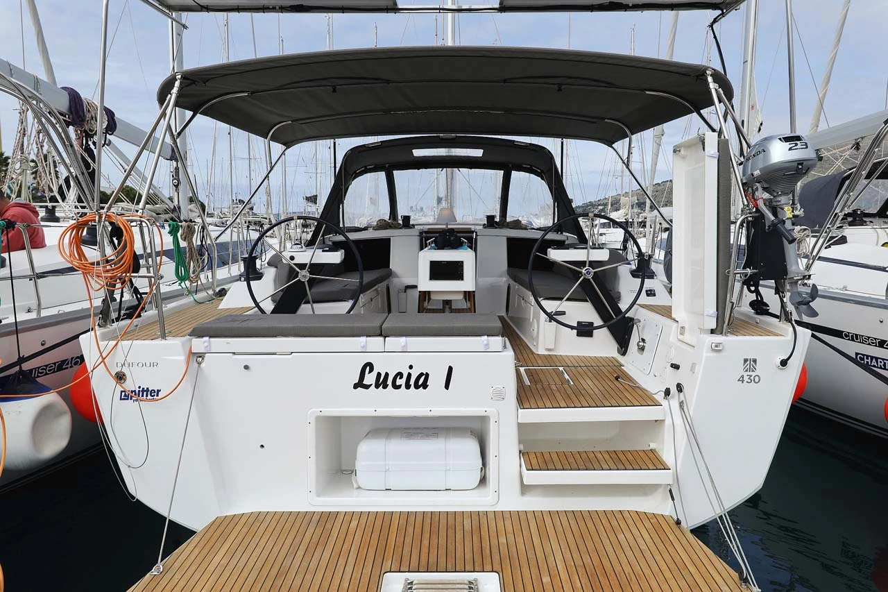 Dufour 430-Segelyacht Lucia 1 in Kroatien