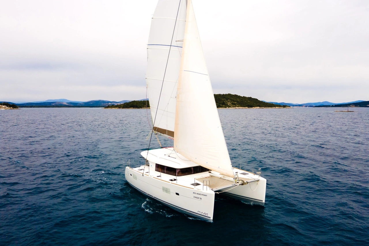 Lagoon 400 S2 - 4 + 2 cab.-Katamaran Miss Moneypenny in Kroatien