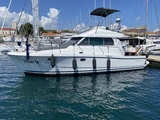 Antares 10,80 Fly-Motorboot NN in Kroatien