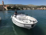 Beneteau Flyer 7.7 Space Deck-Motorboot No Name in Kroatien