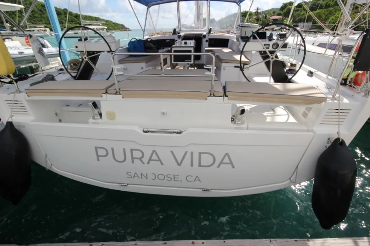 Dufour 530 - 4 cab.-Segelyacht Pura Vida in US Virgin Islands