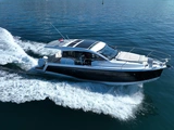 Sealine C335V-Motorboot Stormi in Kroatien