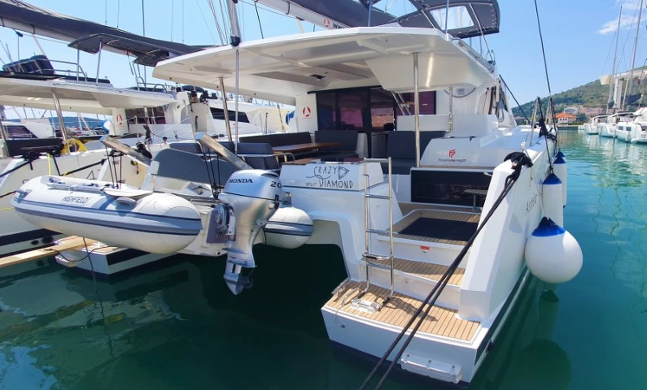 Fountaine Pajot Astrea 42 - 4 + 1 cab.-Katamaran Crazy Diamond in Kroatien