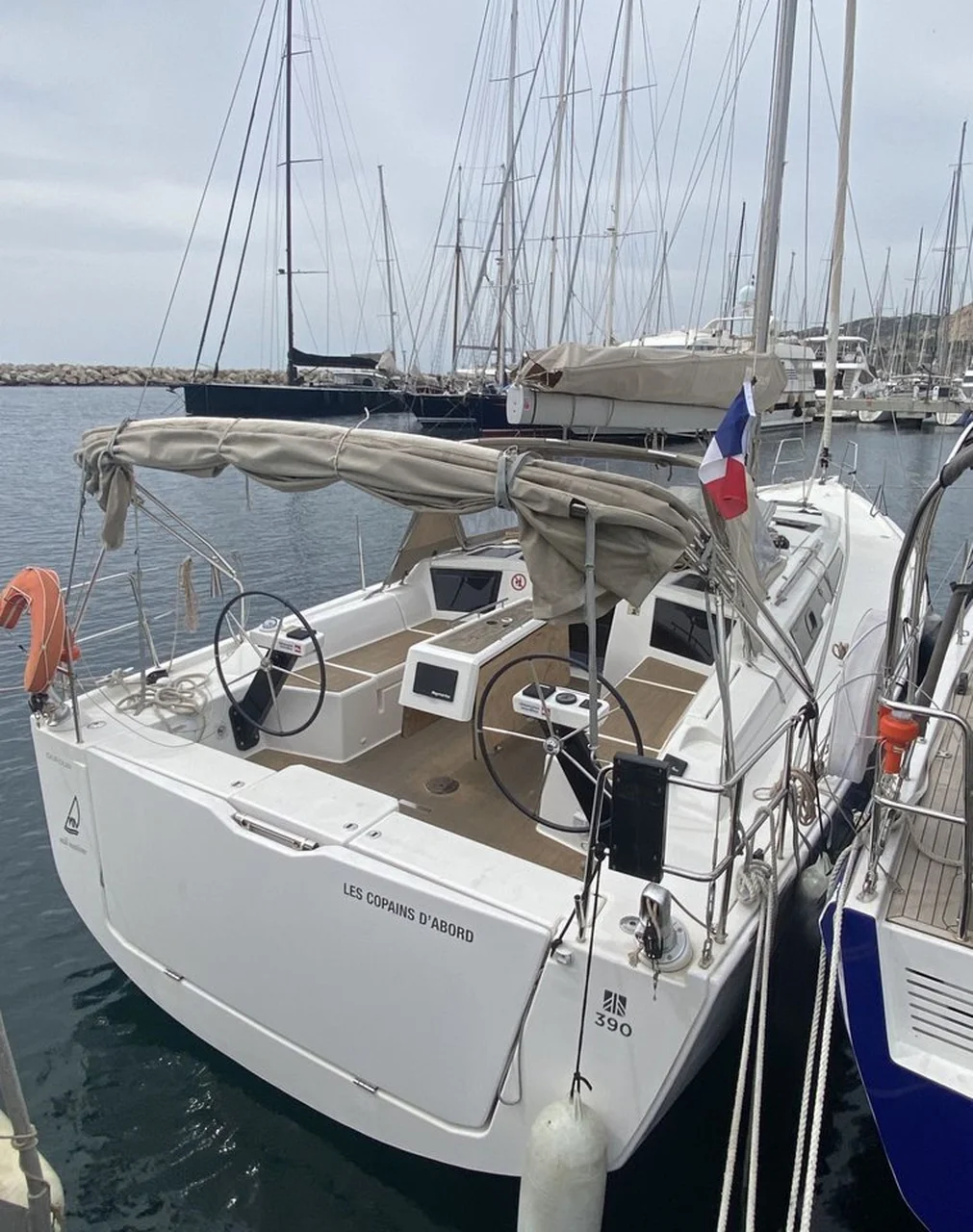 Dufour 390 GL-Segelyacht Les Copains D'abord in Frankreich