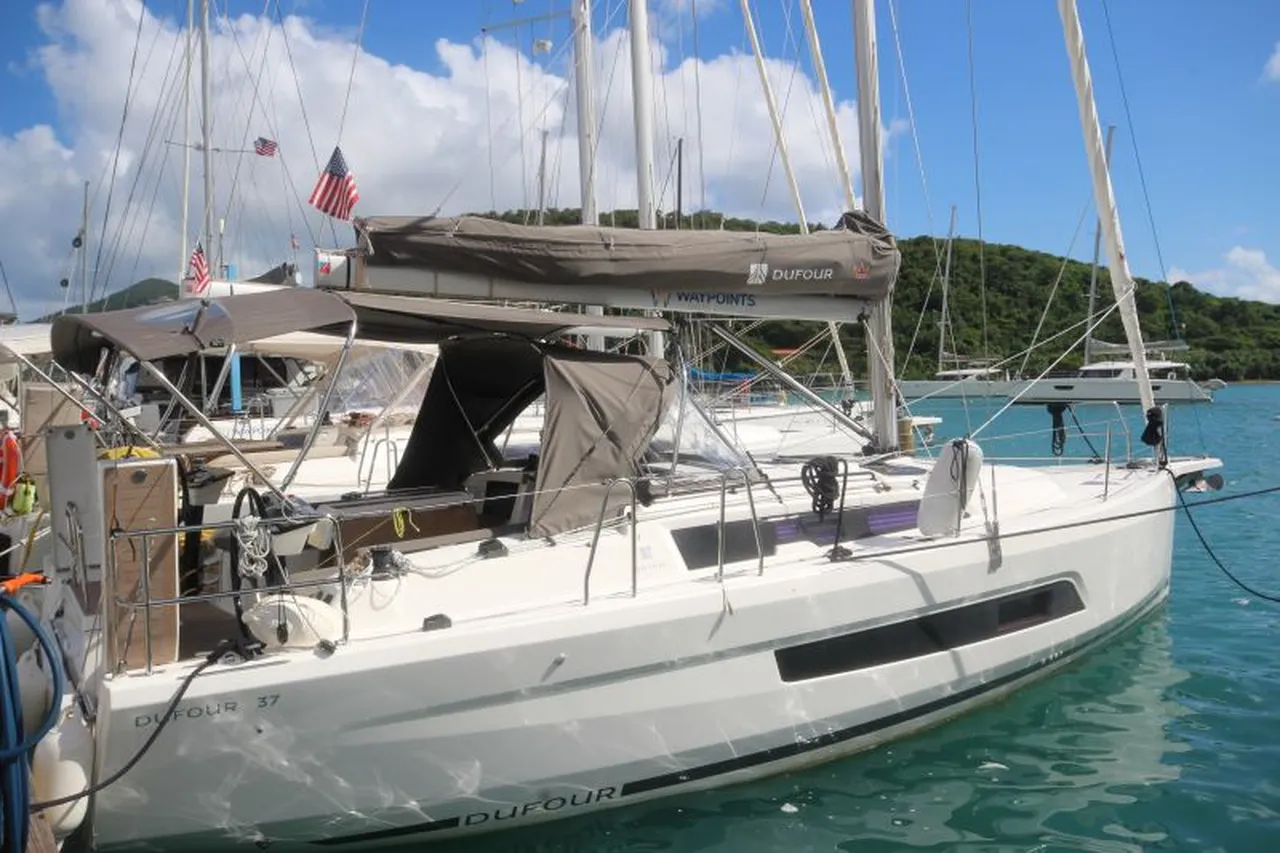 Dufour 37 - 2 cab.-Segelyacht Easy Wind in US Virgin Islands