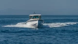 Axopar 37 Cabin-Motorboot Miss G in Kroatien