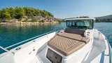 Axopar 37 Cabin-Motorboot Miss G in Kroatien