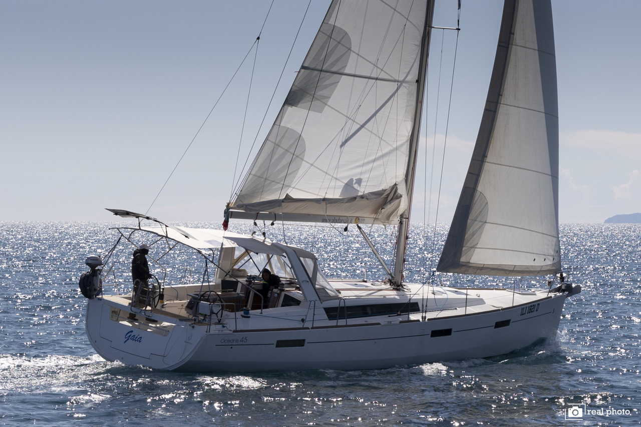 Oceanis 45 - 4 cab.-Segelyacht Gaia in Italien