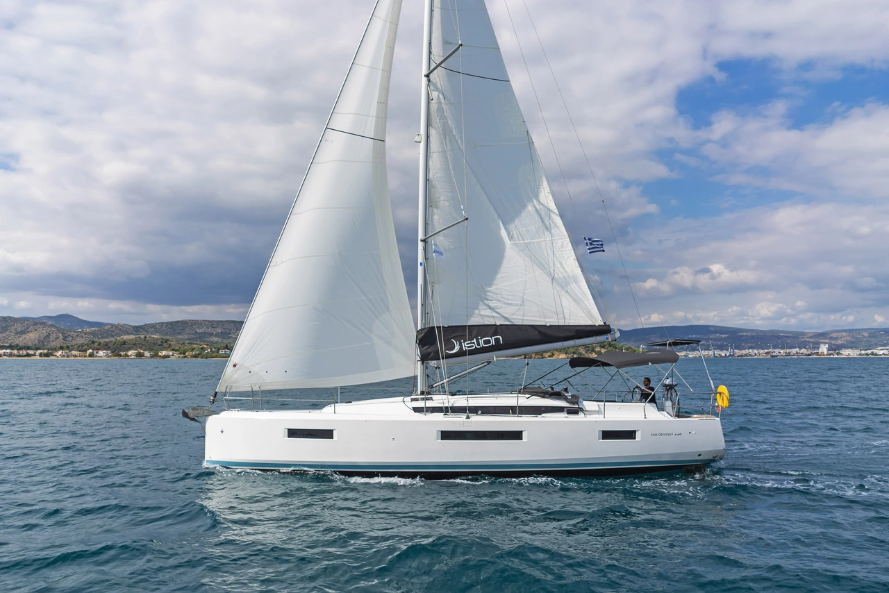 Sun Odyssey 440-Segelyacht Navillera in Griechenland 