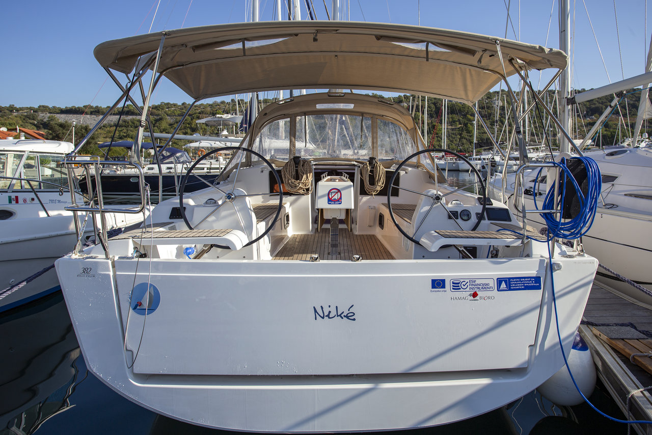 Segelyacht Dufour 382 GL 3 Cab Nik 1