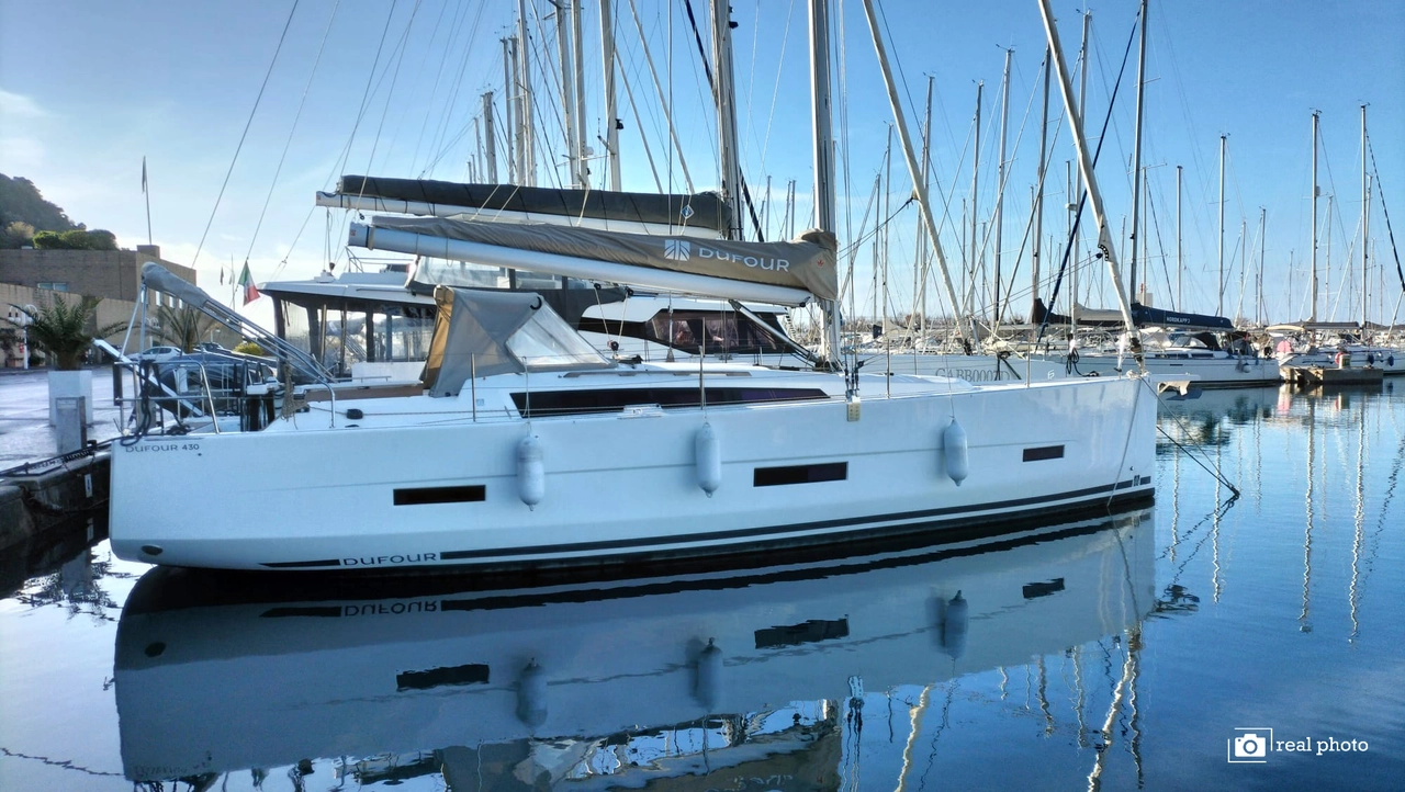 Dufour 430-Segelyacht Kairos in Italien