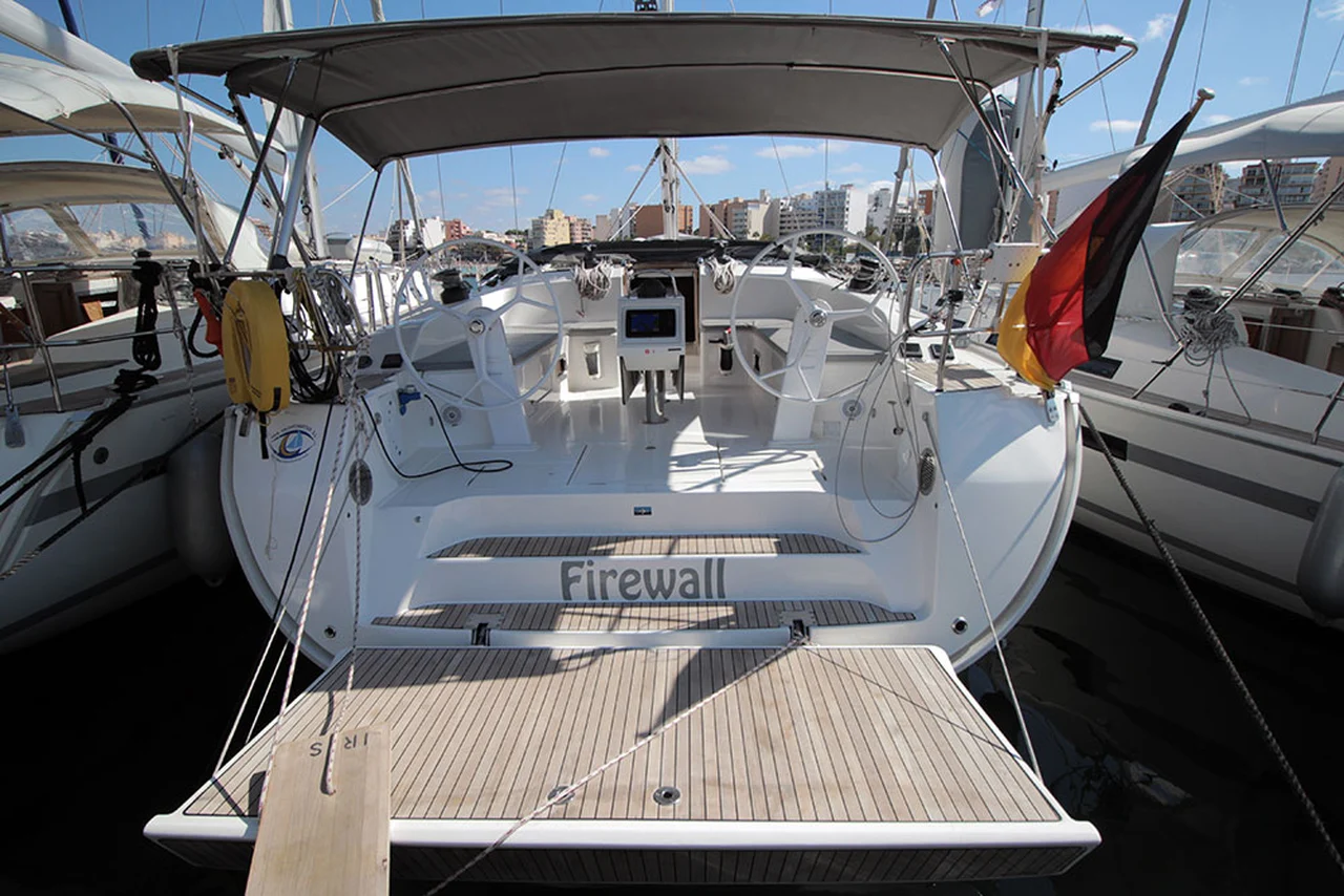 Bavaria Cruiser 51-Segelyacht Firewall in Spanien