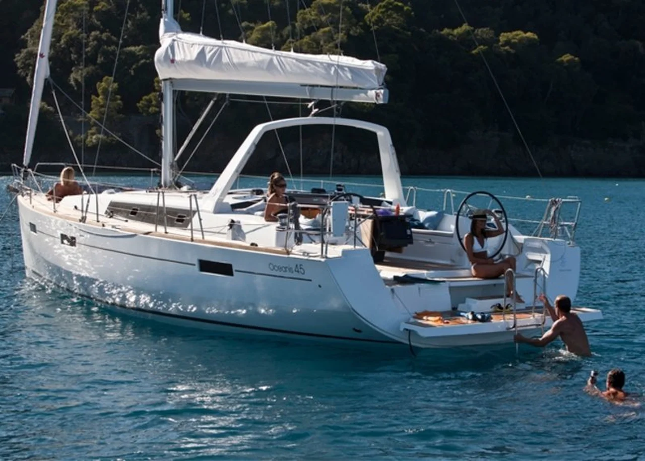 Oceanis 45 - 4 cab.-Segelyacht Fantasy Planet in Italien