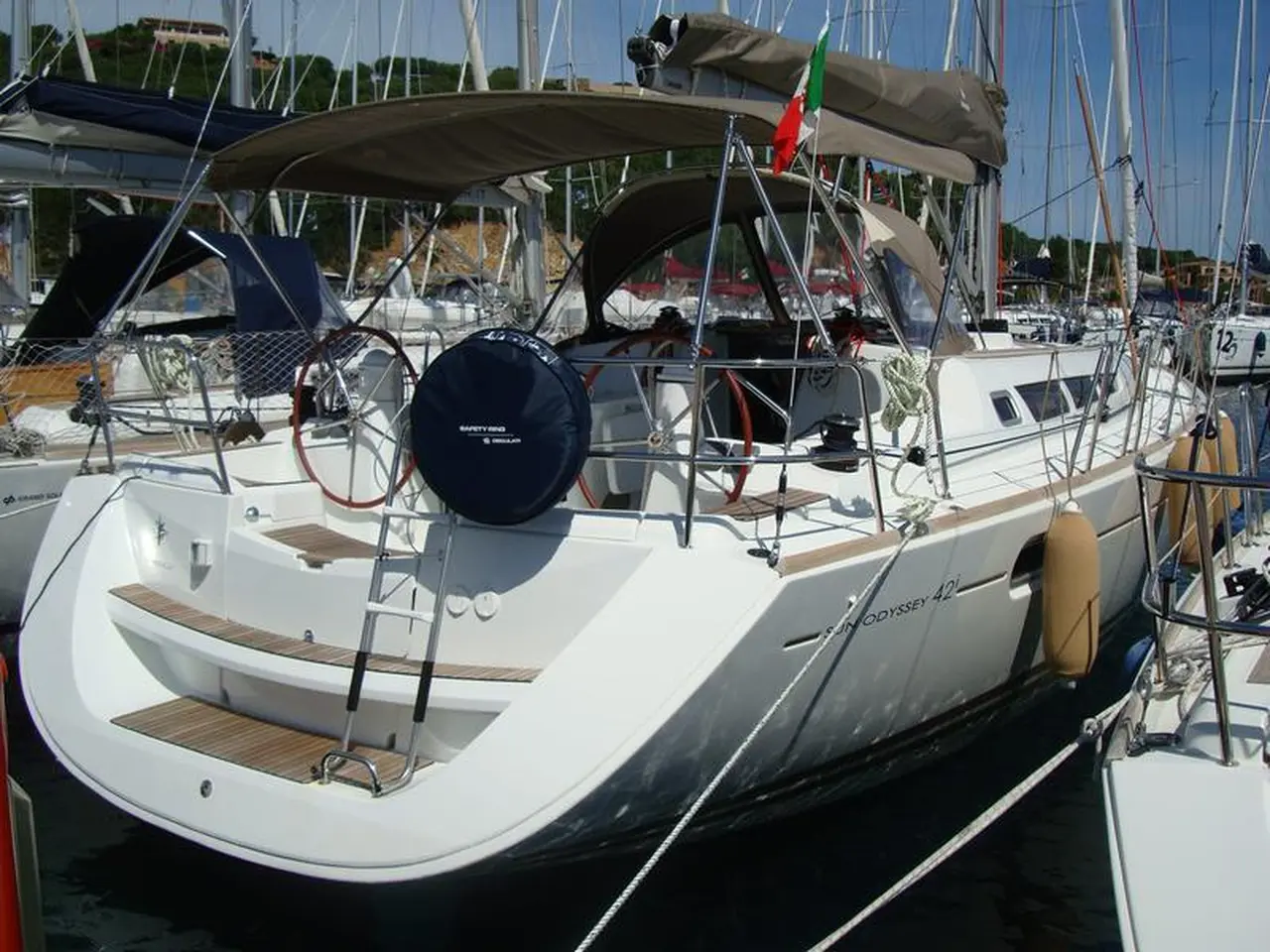 Sun Odyssey 42i-Segelyacht Praha in Italien