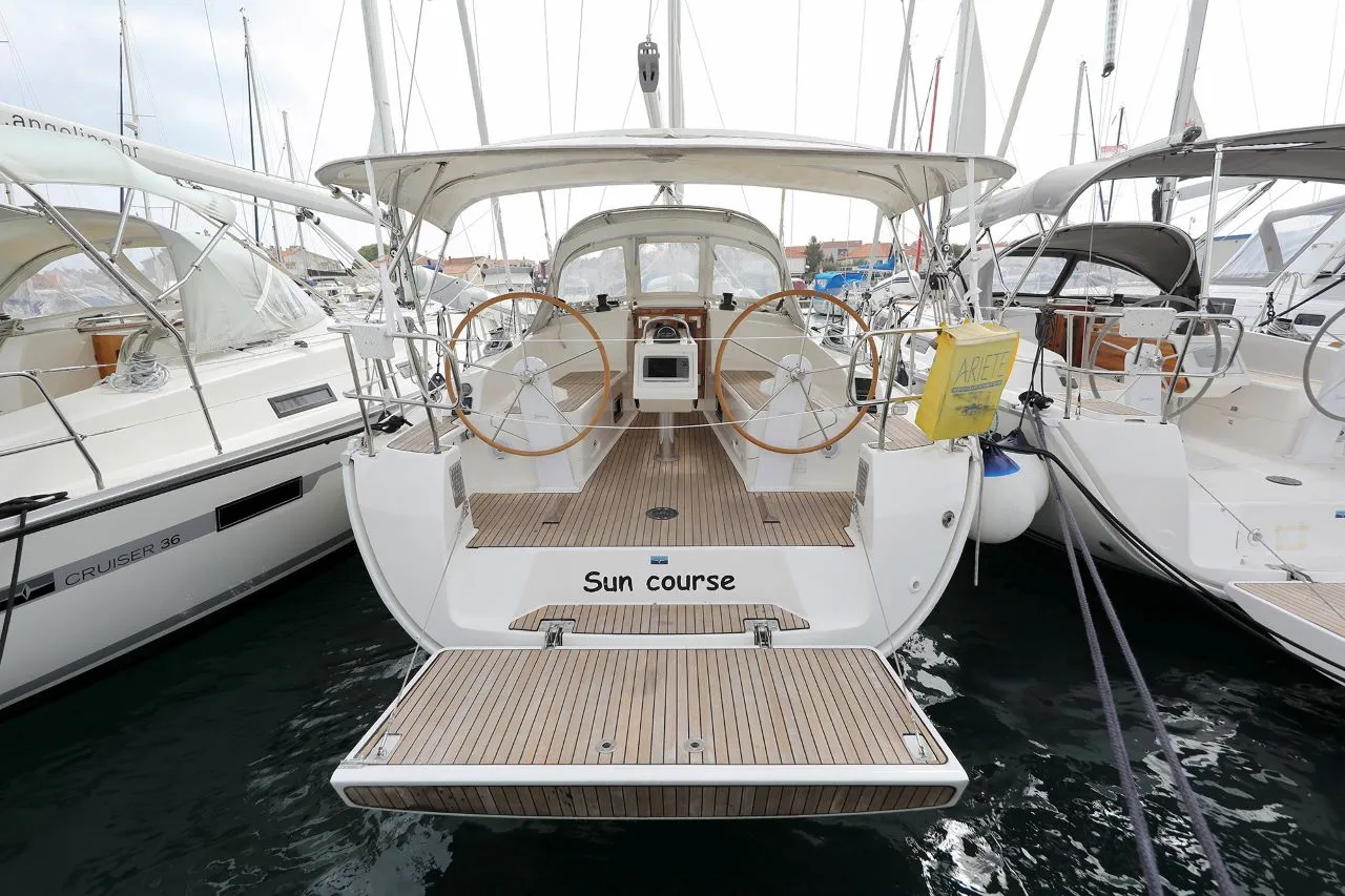 Bavaria Cruiser 37 - 3 cab.-Segelyacht Sun Course in Kroatien