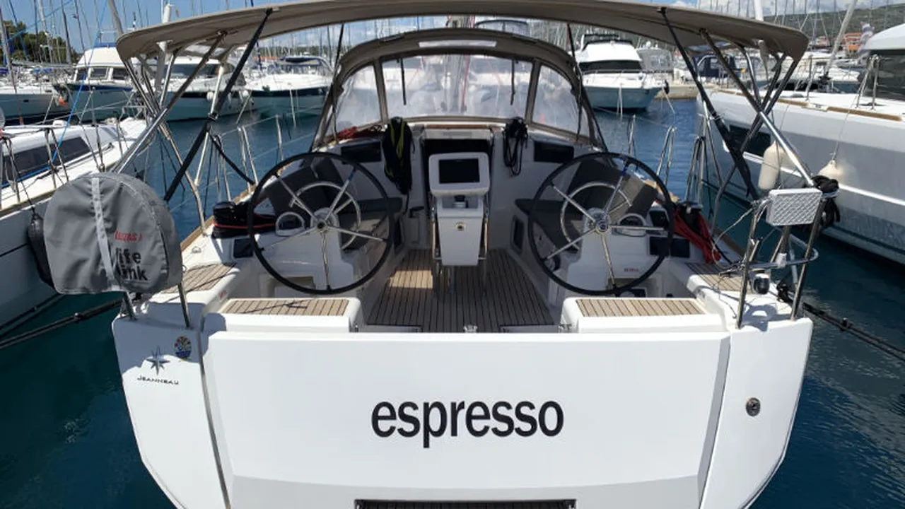 Sun Odyssey 419-Segelyacht Espresso in Kroatien